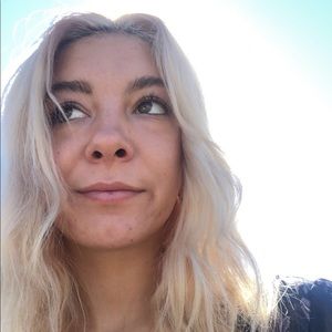 Meet your Posher, Dayna